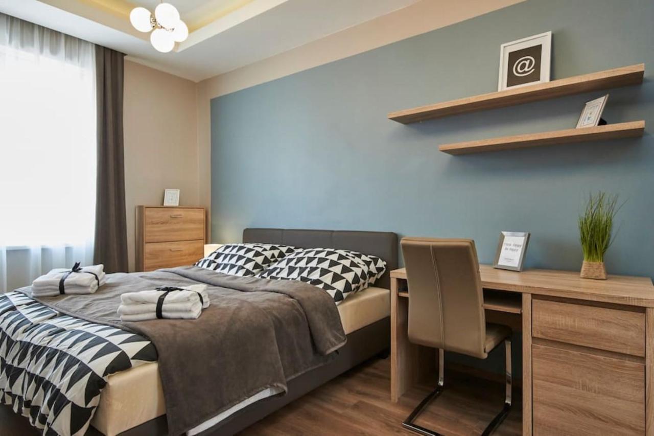 Orangehomes Fantastic 3 Bedrooms Apartment Dohany Street 부다페스트 외부 사진