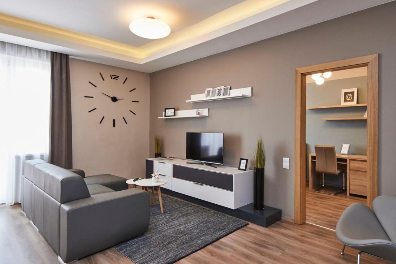 Orangehomes Fantastic 3 Bedrooms Apartment Dohany Street 부다페스트 외부 사진